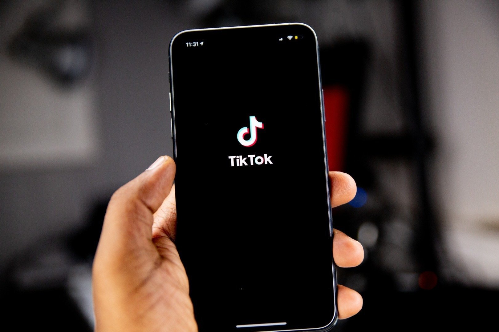 Curtea Constituțională albaneză anulează interdicția TikTok, considerând-o o încălcare a libertății de exprimare Curtea Constituțională din Albania a decis miercuri că suspendarea platformei TikTok pentru o perioadă de câteva luni, decretată de guvern, reprezintă o „încălcare a libertății de exprimare și a libertății presei”