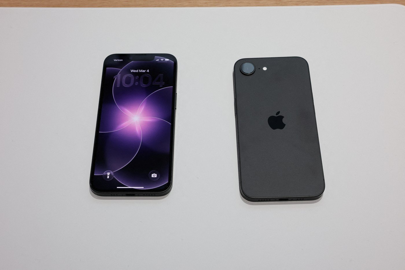 iPhone-ul tău, un mic „șvaițer” digital: funcții utile pe care probabil nu le folosești Telefoanele iPhone, dincolo de funcțiile de bază, ascund o serie de instrumente utile pentru sarcinile de zi cu zi