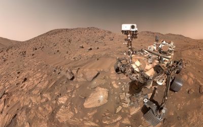 Semne ale vieții pe Marte? Cercetătorii, tot mai aproape de un răspuns Echipa roverului Perseverance al NASA a descoperit structuri neobișnuite într-o rocă marțiană, oferind, pentru prima oară, indicii puternice despre posibila existență a vieții pe Planeta Roșie