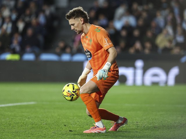 Real Madrid învinge dramatic Celta Vigo, cu Ionuț Radu în poartă Real Madrid a învins Celta Vigo cu scorul de 2-1 într-un meci palpitant din La Liga, disputat pe ”Balaidos”