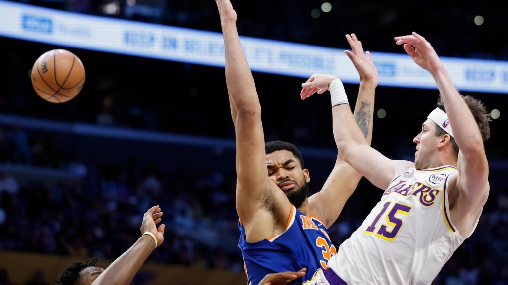 Doncic, Reaves și Lakers, victorie fără LeBron în fața Knicks LOS ANGELES – Luka Doncic a strălucit cu 35 de puncte și 8 recuperări, Austin Reaves a adăugat 25 de puncte, iar Los Angeles Lakers a învins New York Knicks cu scorul de 110-97, duminică