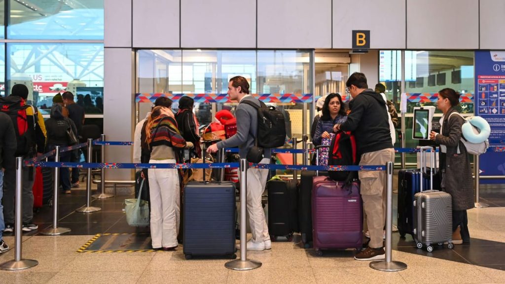 Agențiile de turism, sfaturi pentru românii cu vacanțe în zone de conflict Criza din Orientul Mijlociu pune sub semnul întrebării vacanțele multor români