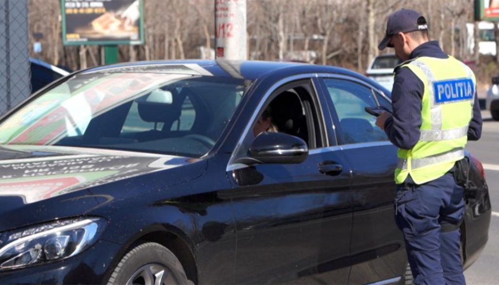 Avertisment pentru șoferi: Amenzi de 1.320 lei dacă uiți ACUM acest lucru!