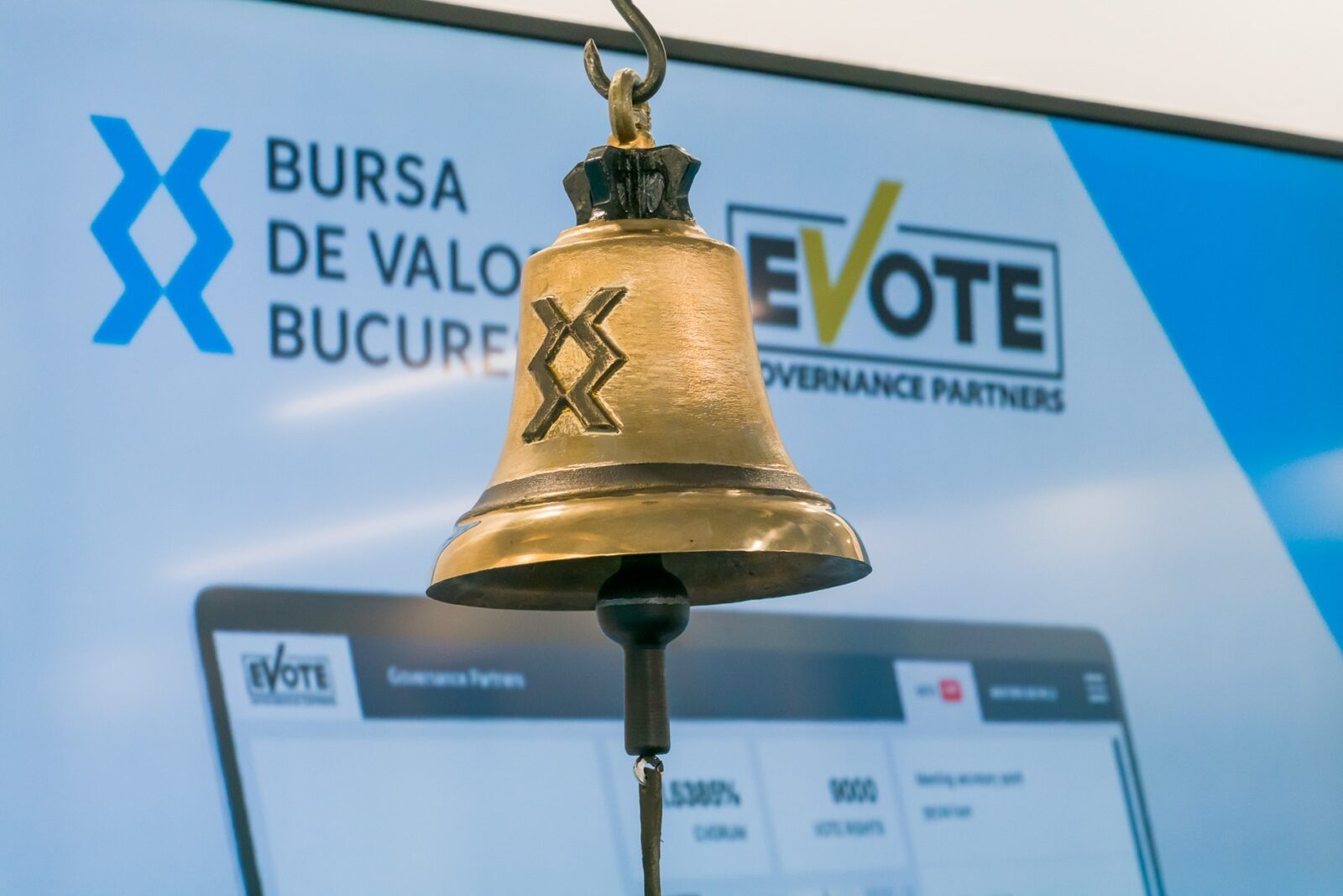 Ce cred românii despre vânzarea acțiunilor de stat la bursă
