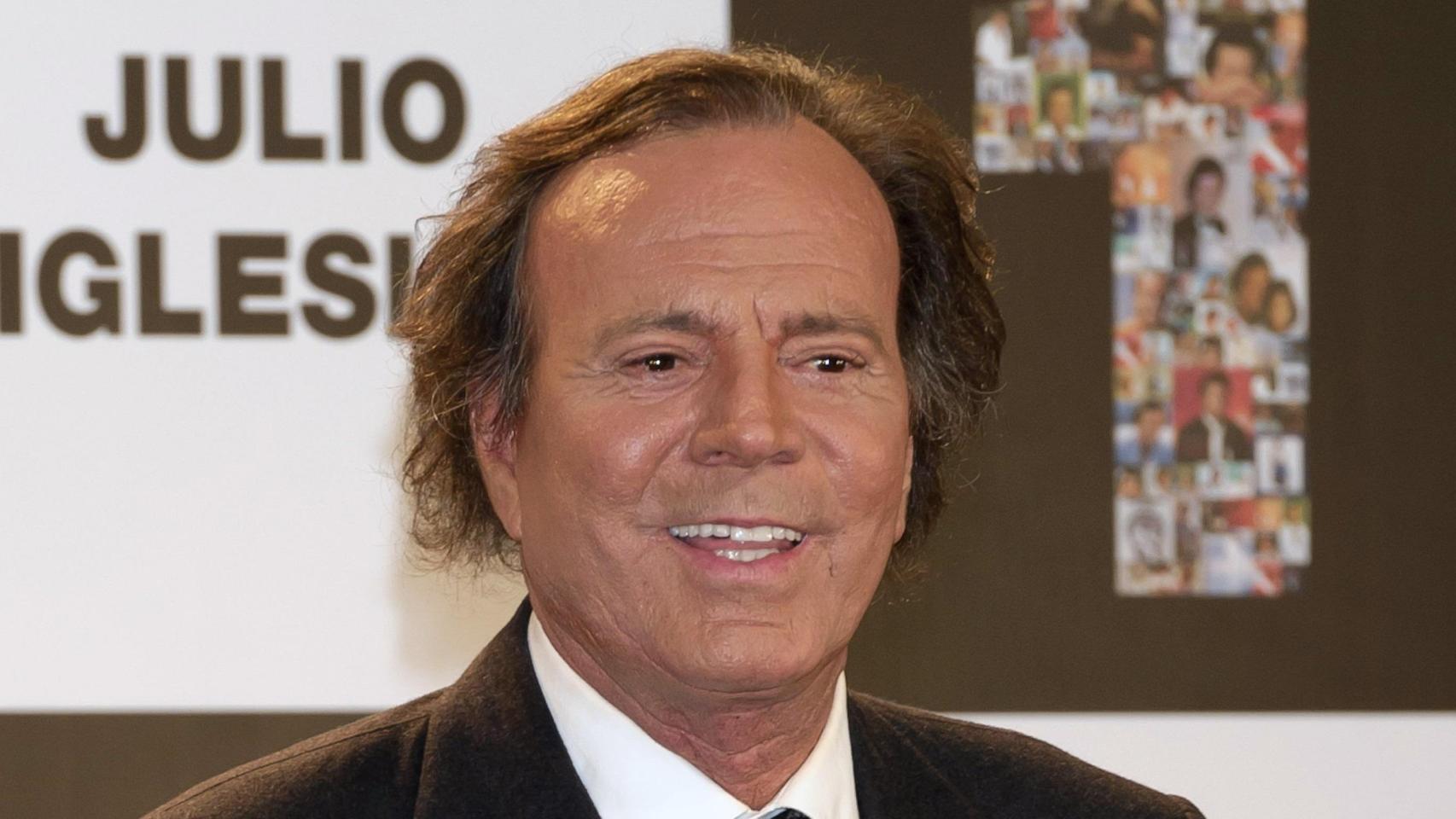 Julio Iglesias, scos de sub acuzație de procurori