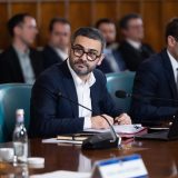 Băieți „deștepți” și la pază: Bolojan și Manole închid robinetul banilor