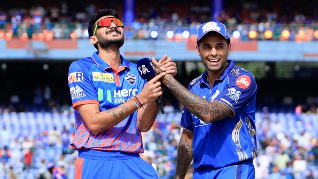 CAPITALA INDIANĂ A CRICKETULUI: DELHI CAPITALS CÂȘTIGĂ LA ARUNCĂRE, ALEGÂND SĂ JOACE ÎMPOTRIVA MUMBAI INDIANS Echipa de cricket DELHI CAPITALS a câștigat tragerea la sorți în meciul cu MUMBAI INDIANS și a ales să intre la bowling, dorind să joace împotriva MUMBAI INDIANS în primul meci al zilei