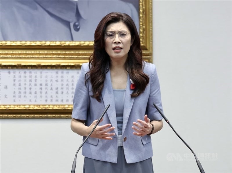 Șefa opoziției din Taiwan, la Beijing. Parlamentarii, blocaj pe bugetul apărării