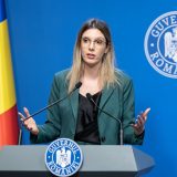 Buzoianu, anunț ferm: Șezlongurile ilegale, ridicate fără milă!