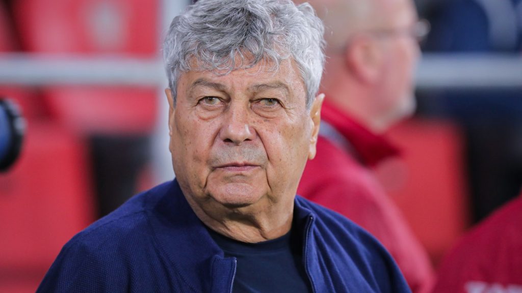 Parastas emoționant la Bellu: Familia și apropiații, în memoria lui Mircea Lucescu