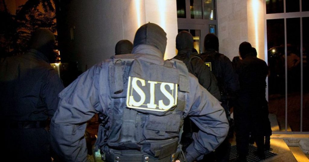 Spioni de la Chișinău șantajează: Cer bani de la cetățeni, dezvăluiri