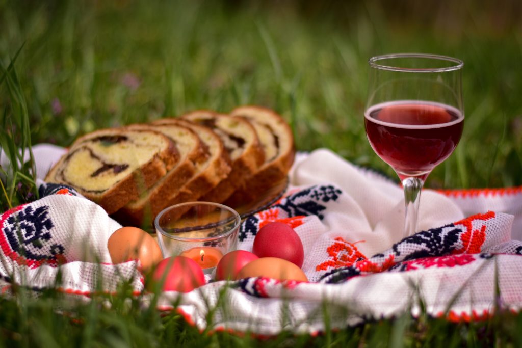 Ce bucate de Paște au gustat românii? Topul preferințelor culinare