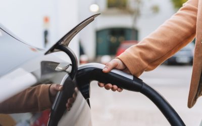 Bateriile vor schimba lumea auto: Sfârșitul erei petrolului?