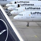 Lufthansa, lovită de scumpiri: Anulează 20.000 de zboruri