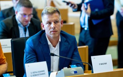 Magyar, puștiul care-l adora pe Orban, l-a învins zdrobitor în alegeri