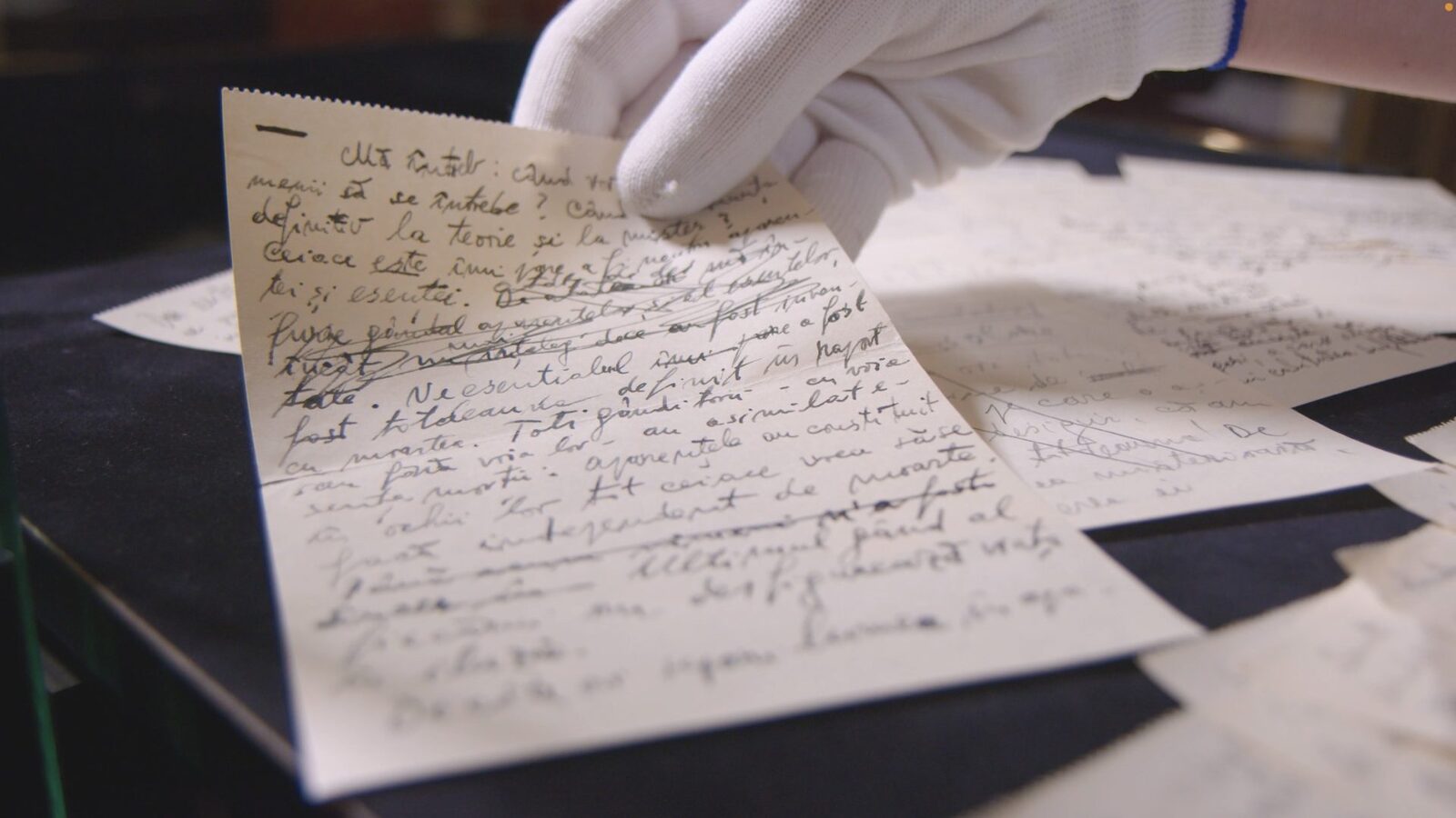 Cioran cheamă liceenii la eseuri: Premii și publicare pentru filosofi