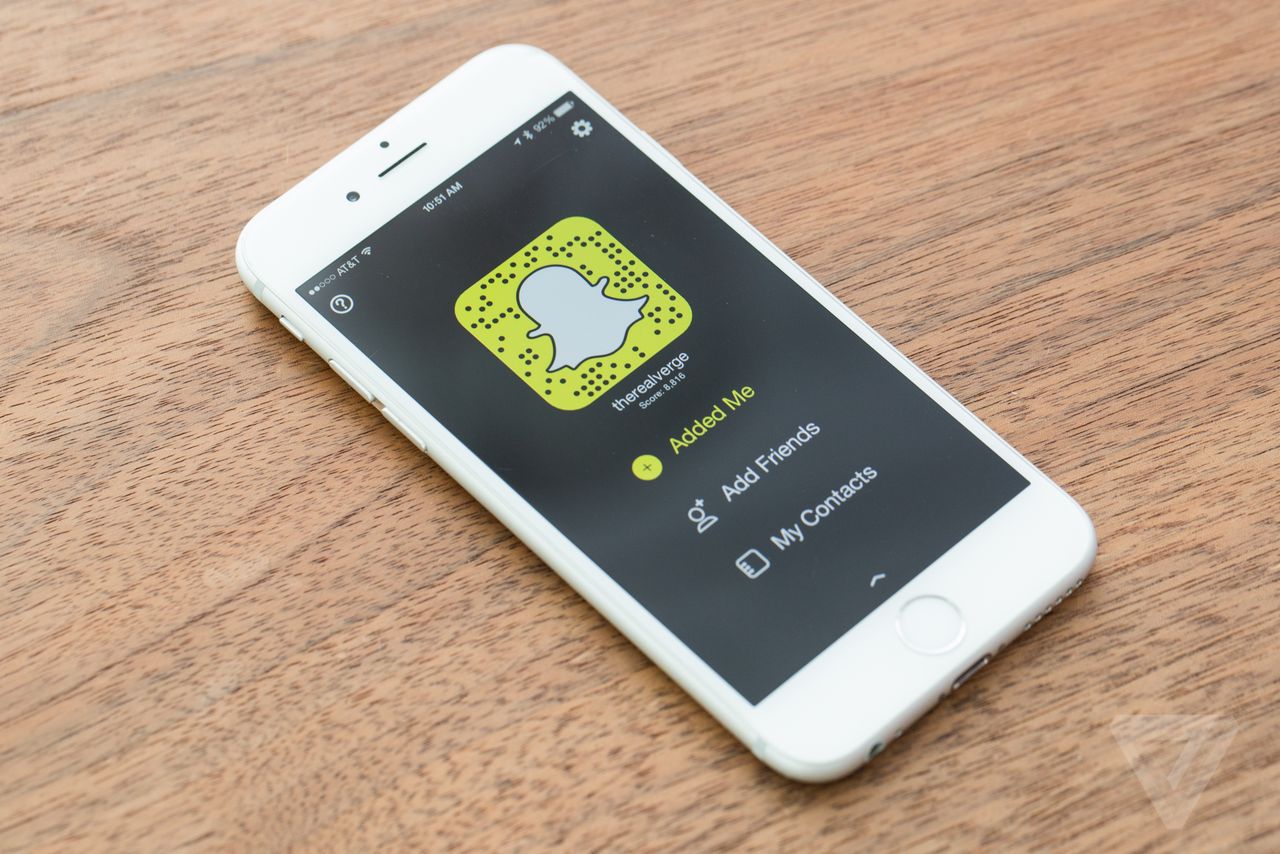 Snapchat, măcel la nivel înalt: Un sfert din angajații concediați, AI-ul preia
