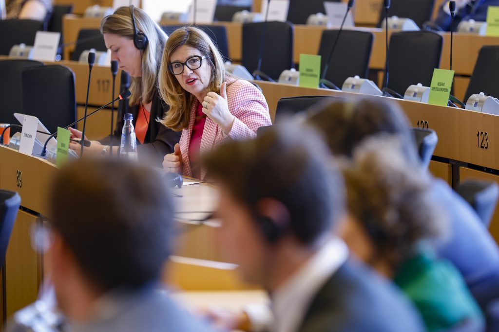 Eurodeputații cer măsuri urgente: Pescuitul și comunitățile de coastă, în pericol