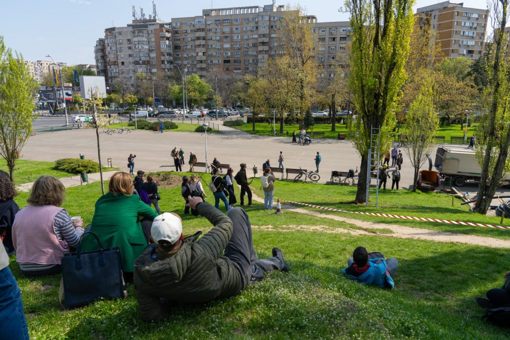 Arborii din Parcul Tineretului, în pericol: Cum pot fi salvați plopii din București