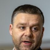 Sute de plecări: Instituții comasate, reorganizare majoră în România