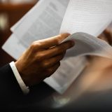 Demisie-șoc la Atena: Ministrul adjunct, acuzat de diplomă falsă