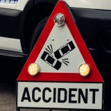 Accident GRAV în Caraș-Severin: Un mort și trei copii răniți după impactul cu o casă