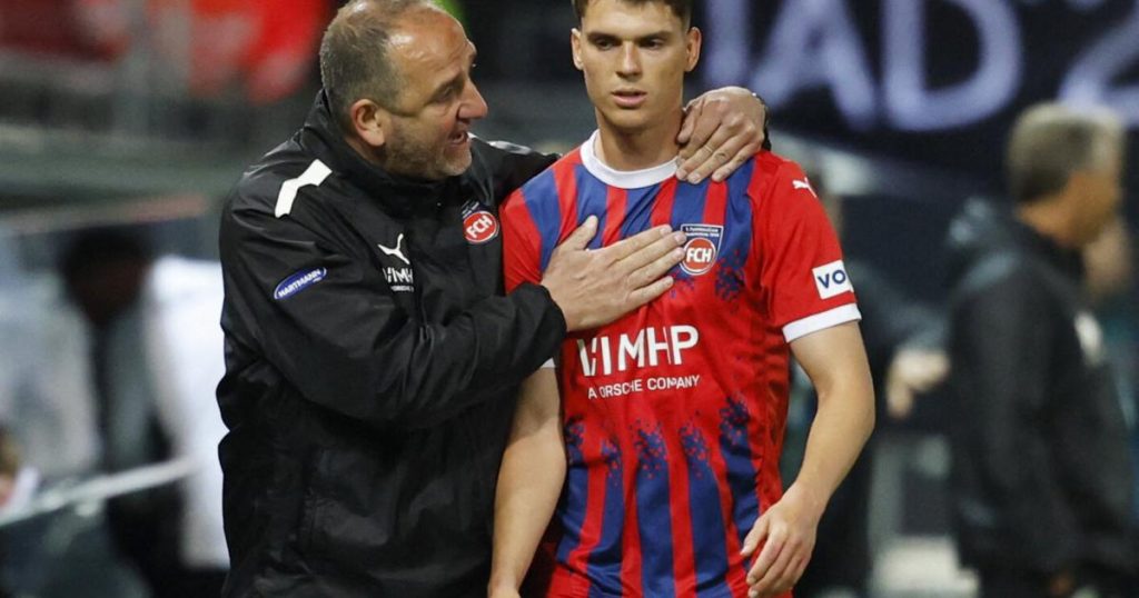 Urgență pe stadion în Dortmund: Moment de tăcere, atmosfera încordată