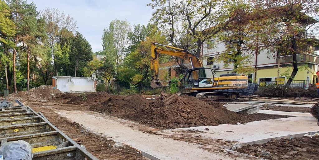 Costurile de renovare a unei grădinițe din Sectorul 4 al Capitalei se vor dubla, atingând aproape 7 milioane de euro, potrivit unui proiect de hotărâre ce va fi supus votului consilierilor locali pe 8 aprilie