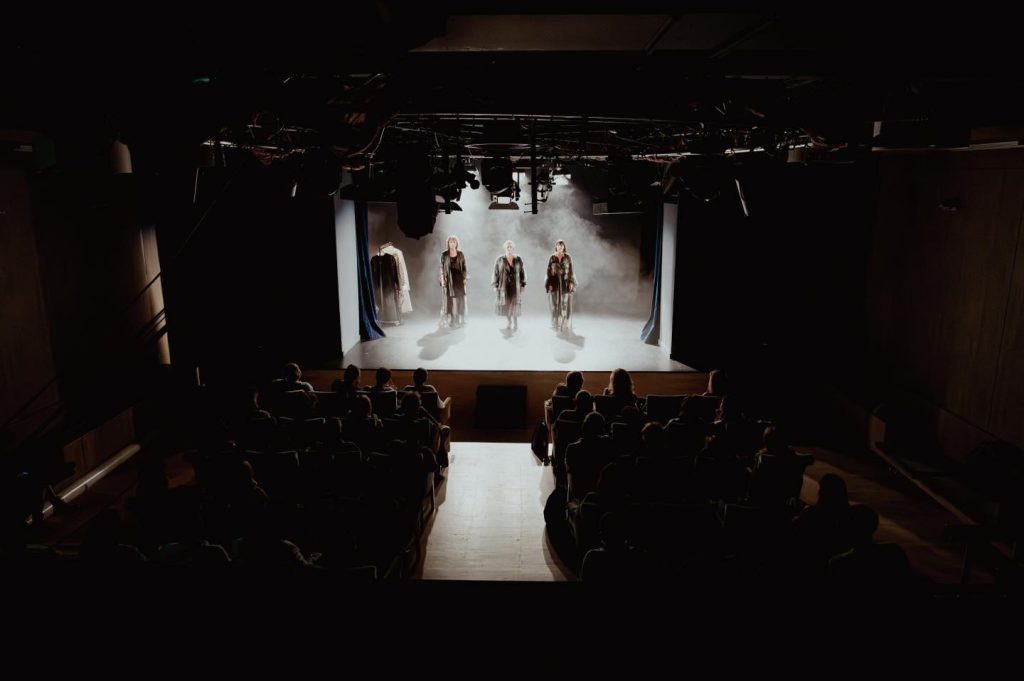 Protest „cultural” anti-Ciucu: Bilete la spectacole anulate