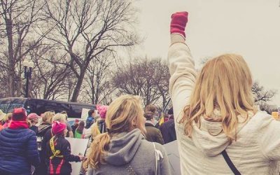 Sâmbătă seara, peste o mie de persoane au ieșit pe străzile din TEL AVIV pentru a protesta împotriva escaladării conflictului dintre Israel, Iran și HEZBOLLAH, solicitând încetarea ostilităților