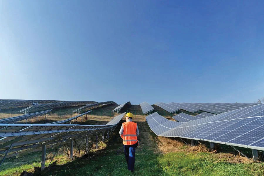 Record de regenerabile, prăbușire energetică: România, în cea mai neagră zi din 2025