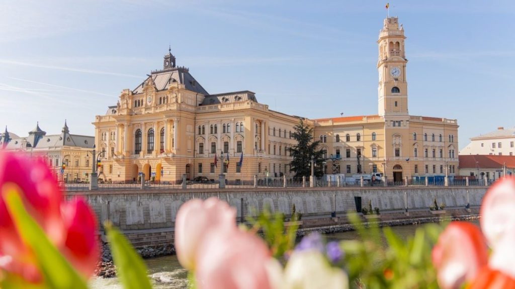 Oradea: Consilierii fac „upgrade” de posturi. De la îngrijitor, la inspector