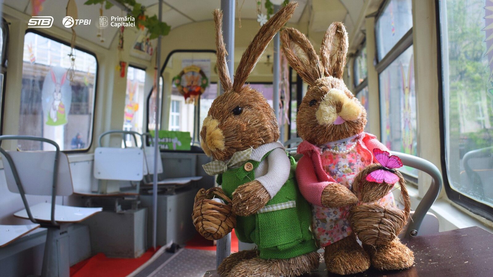 Un tramvai tematic dedicat Paștelui va circula pe străzile Capitalei joi, 9 aprilie 2026, aducând bucurie copiilor și familiilor