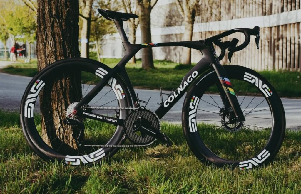 Pogacar, pregătit de Paris-Roubaix 2026: Vezi bicicleta fenomen a campionului!