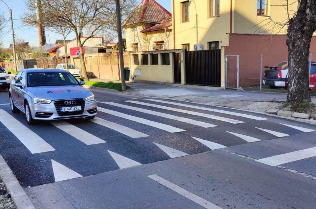 Patru treceri supraînălțate pe Bd. Laminorului. Urmează supraluminarea