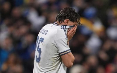 Italia, din nou acasă: Azzurri ratează al treilea mondial consecutiv Echipa națională de fotbal a Italiei a ratat calificarea la Cupa Mondială pentru al treilea turneu final consecutiv, o performanță nemaiîntâlnită în istoria fotbalului italian