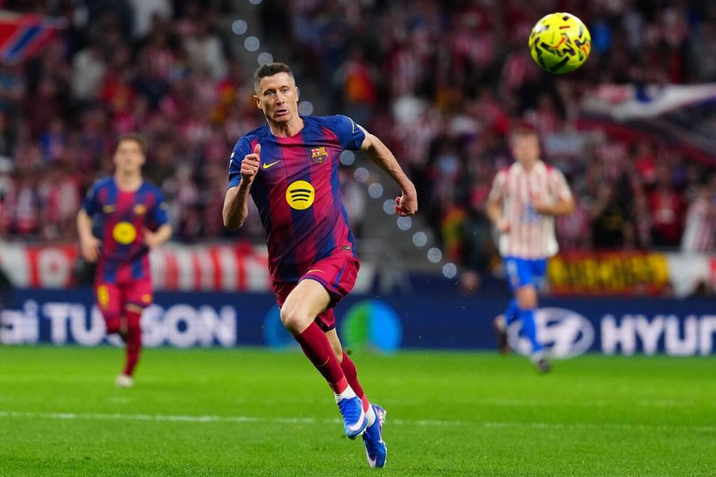 Barcelona Încălzeste Motoarele pentru Duelul cu Atletico Madrid în Liga Campionilor Barcelona și Atletico Madrid se vor înfrunta într-un meci crucial din sferturile de finală ale Ligii Campionilor, iar antrenorii Hansi Flick și Diego Simeone au dezvăluit echipele pe care le vor alinia
