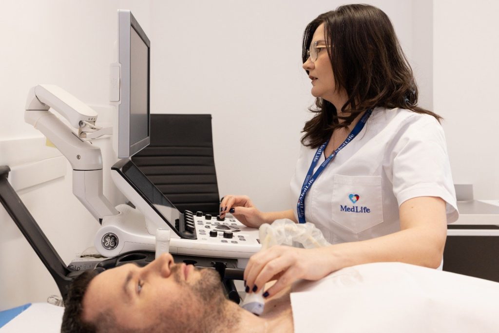 București, 7 aprilie 2026 – Numărul analizelor pentru depistarea riscului cardiovascular a crescut semnificativ în România, pe fondul unei rate alarmante a deceselor provocate de boli cardiovasculare