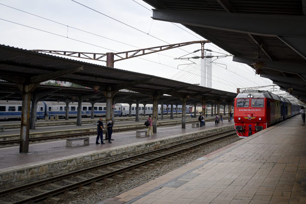 Trenurile blocate: Circulație dată peste cap între București Nord și Chitila