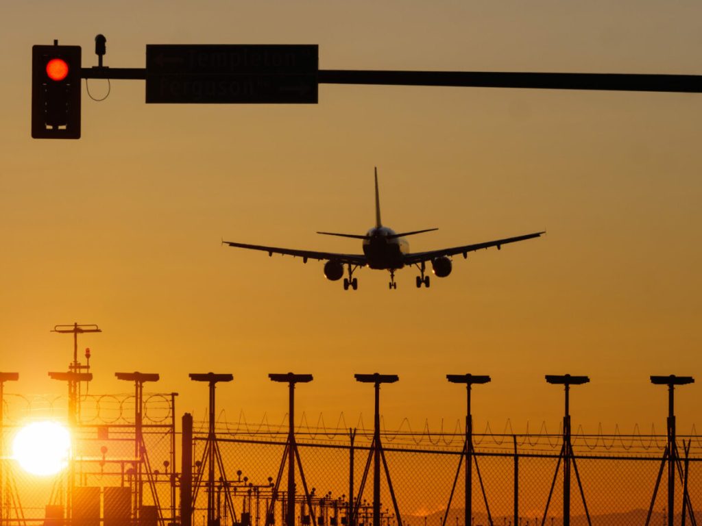 Atenție, pasageri! Ce schimbări face o companie aeriană pentru zborurile din România