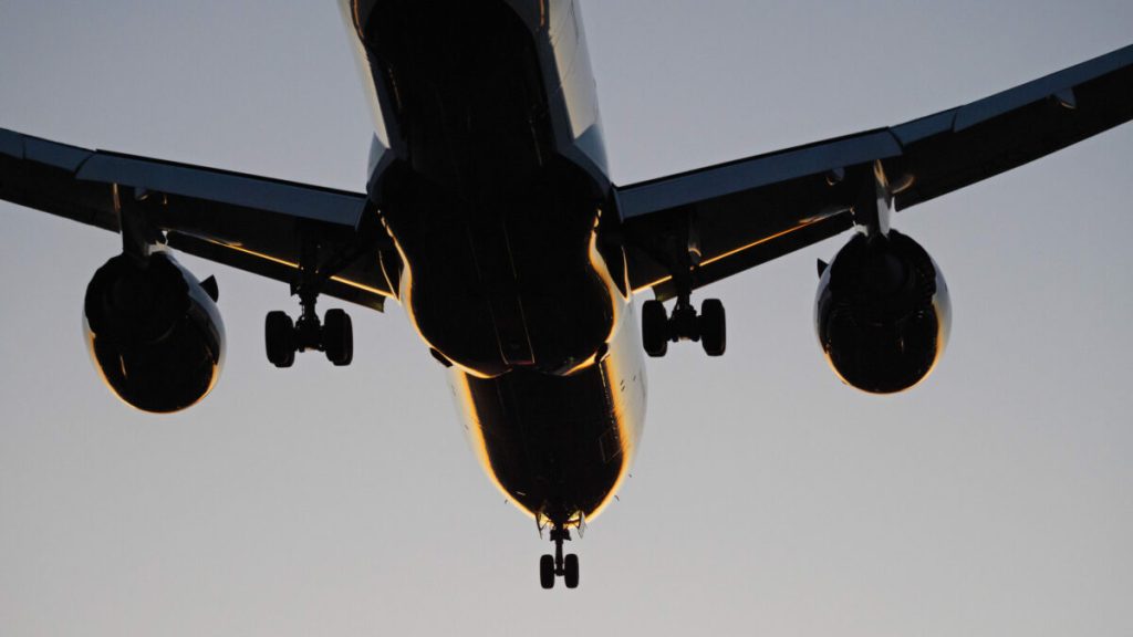 Greșeala epică: Familie din Italia, zbor spre Cracovia… aterizare la Craiova