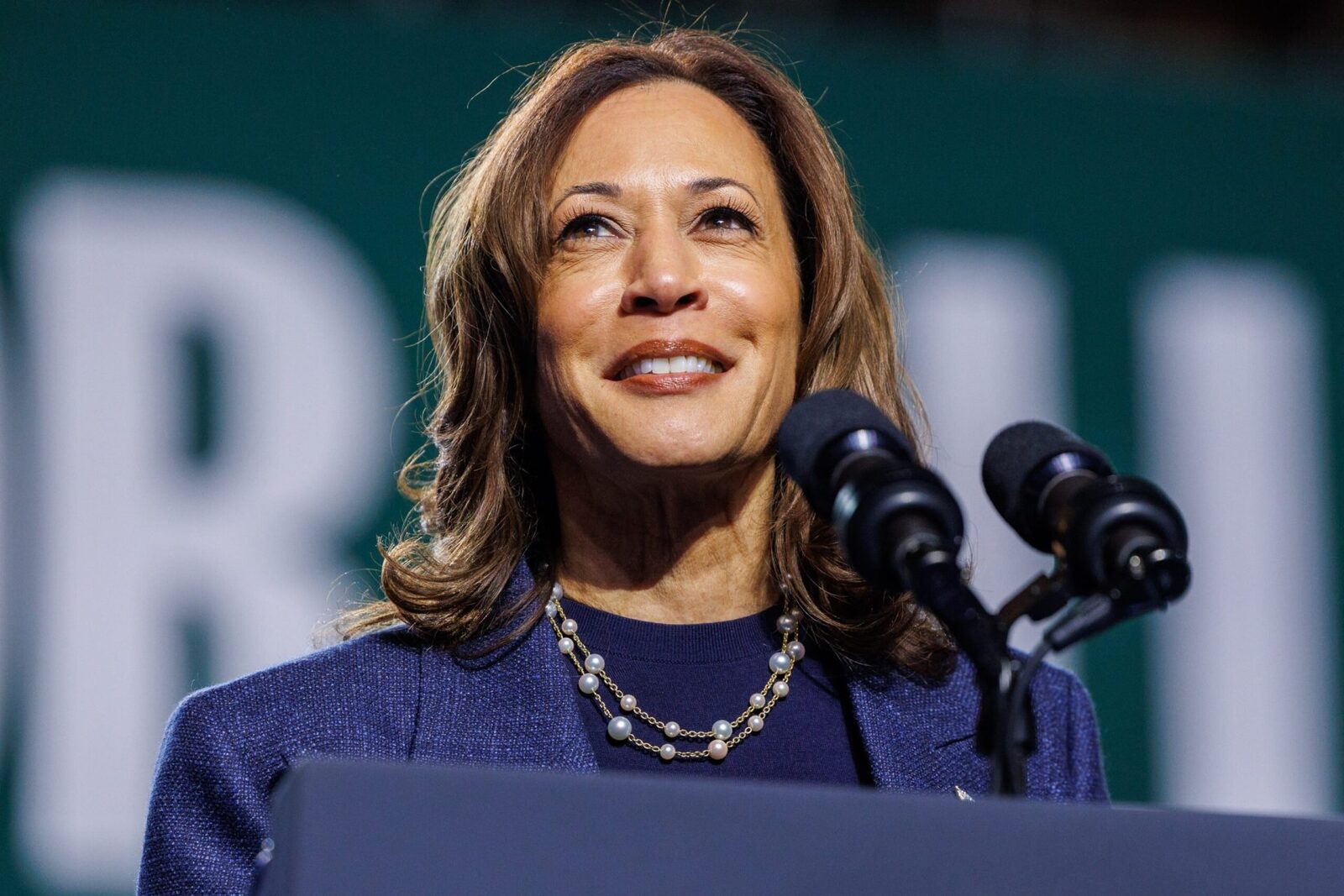 Harris, gata să candideze la prezidențialele din 2028: Surprize din America!