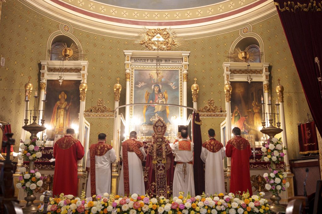 Mediafax urează Paște fericit: Hristos a Înviat din inimă