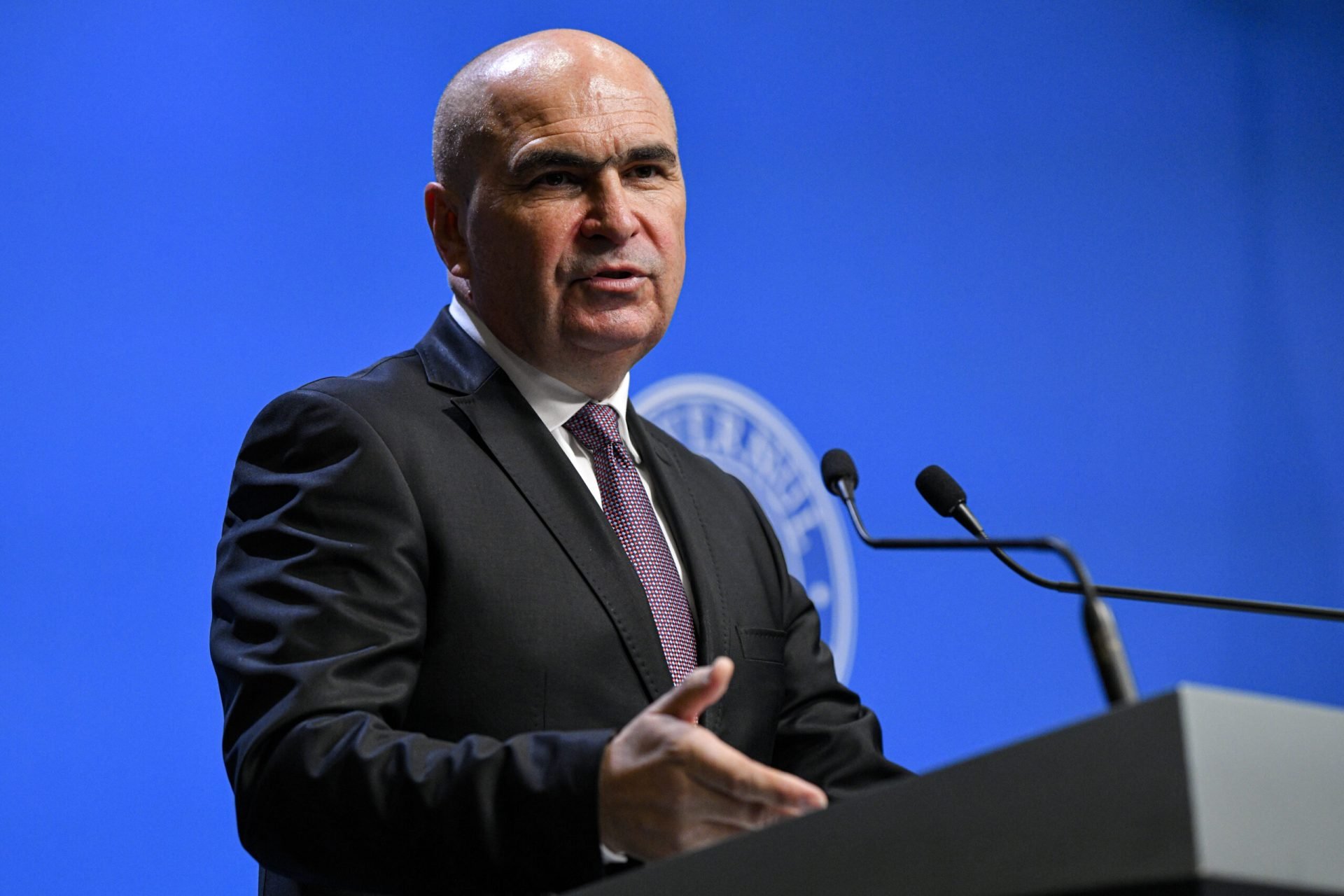 PREMIERUL și PRIMARUL Capitalei au transmis urări de Paște pentru credincioșii catolici și protestanți Bucureștiul s-a pregătit pentru sărbătoarea pascale, iar oficialii au transmis mesaje de încurajare și urări de bine pentru toți credincioșii care celebrează Învierea