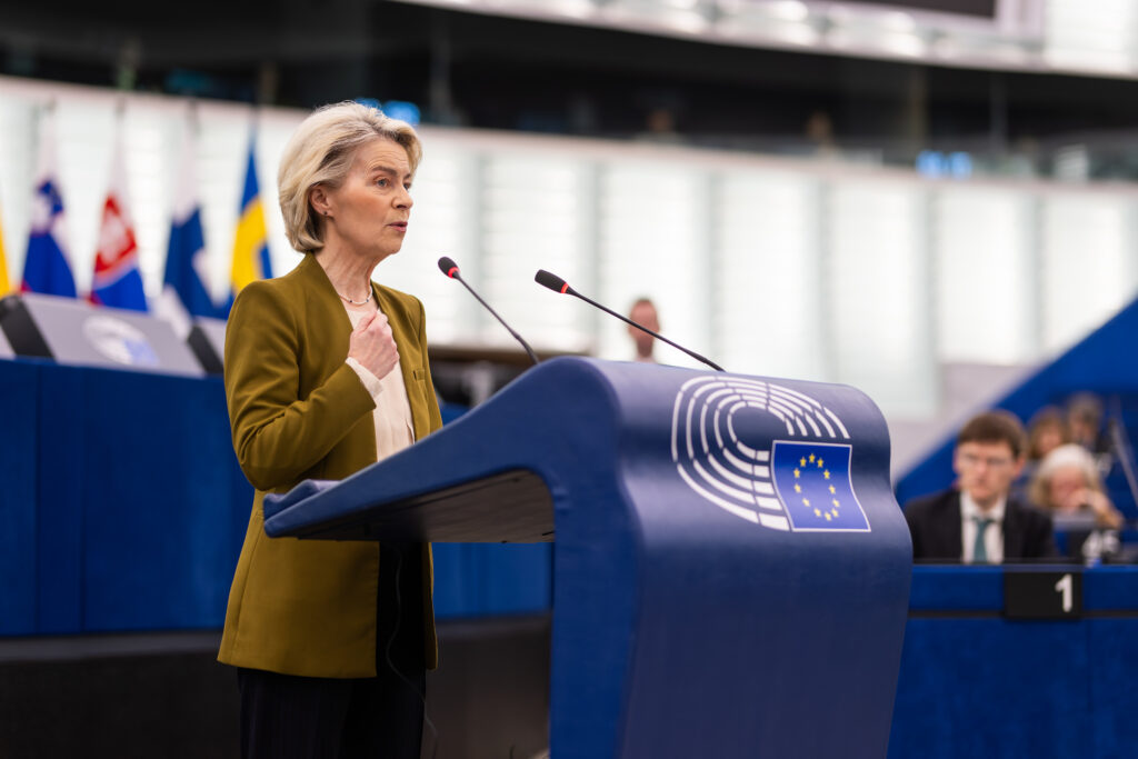 Bruxelles, control strict: Verificare vârstei minorilor pe net