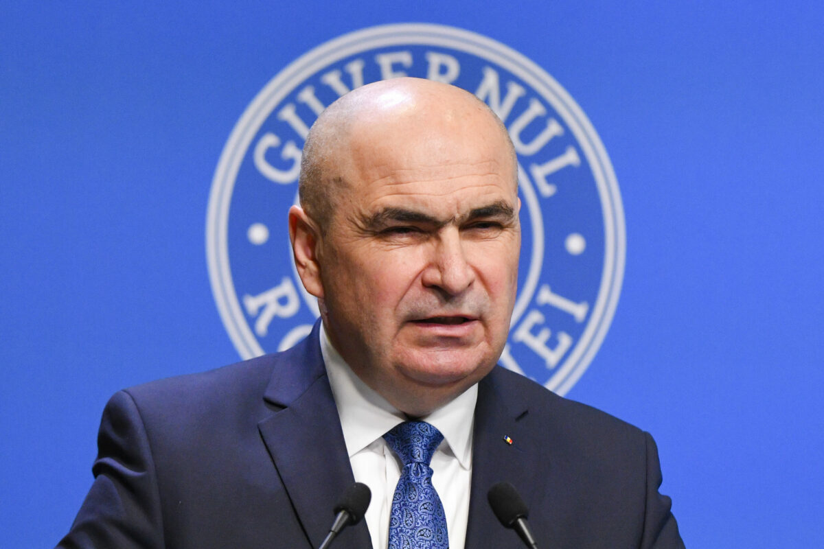 Bolojan, dialog telefonic cu Magyar: Ce subiecte au discutat cei doi