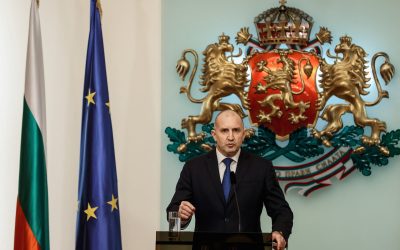 Radev, tot mai sus în sondaje, înaintea votului decisiv de duminică