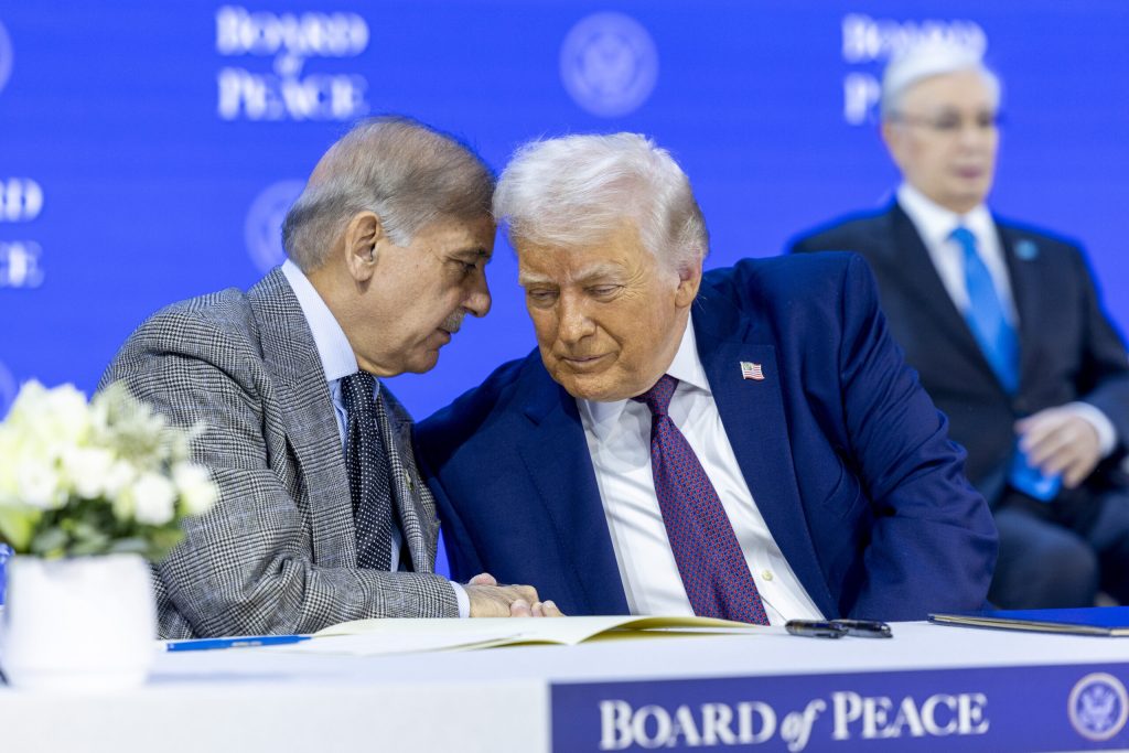 Pakistanul, mulțumit de decizia lui Donald Trump privind Iranul