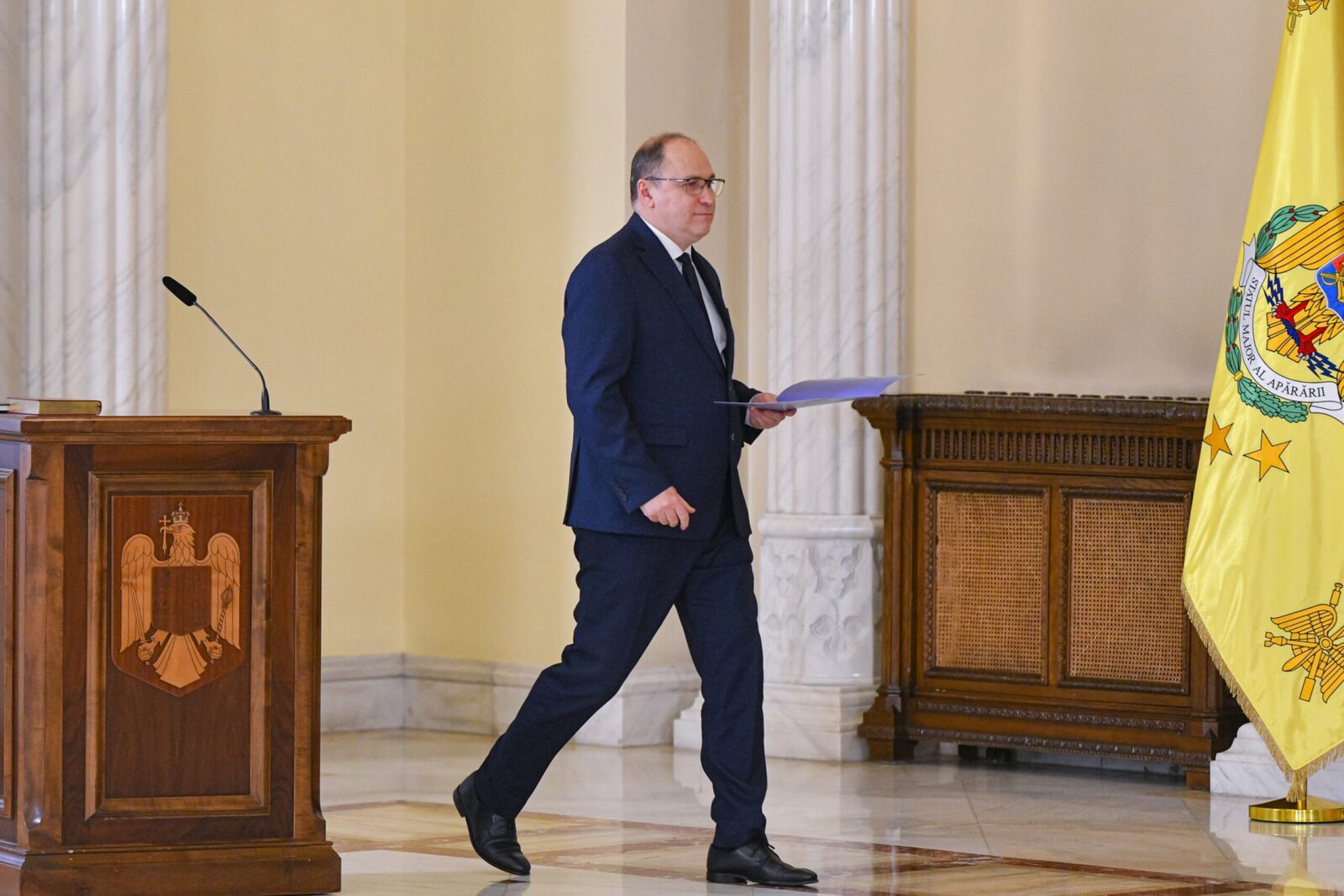 Dimian vrea bani în plus pentru profesori: 40+ ore/săptămână