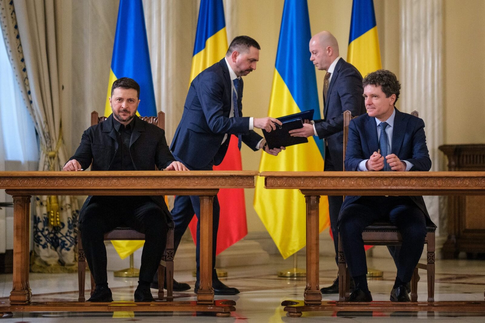 Întâlnirea eșuată privind producția de drone: Firmele românești și ucrainene nu au găsit puncte comune București – O întâlnire din această săptămână, organizată în România între 15 producători ucraineni de drone, reprezentanți ai GUVERNULUI, ai MINISTERULUI APĂRĂRII și companii locale din industria națională de apărare, nu a dus la rezultatele scontate